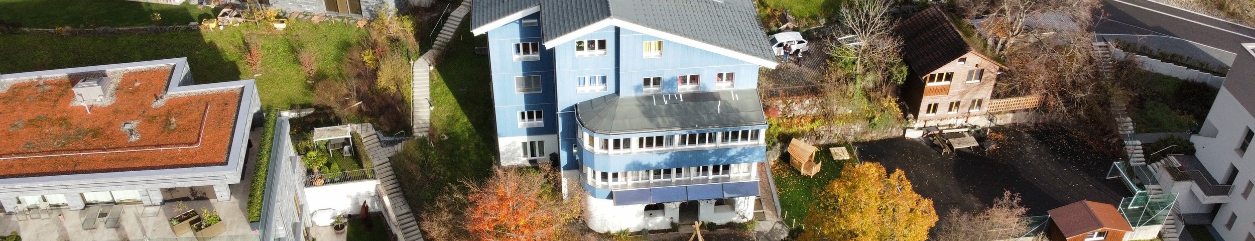 hellblaues Haus, Lutisbach, Vogelperspektive